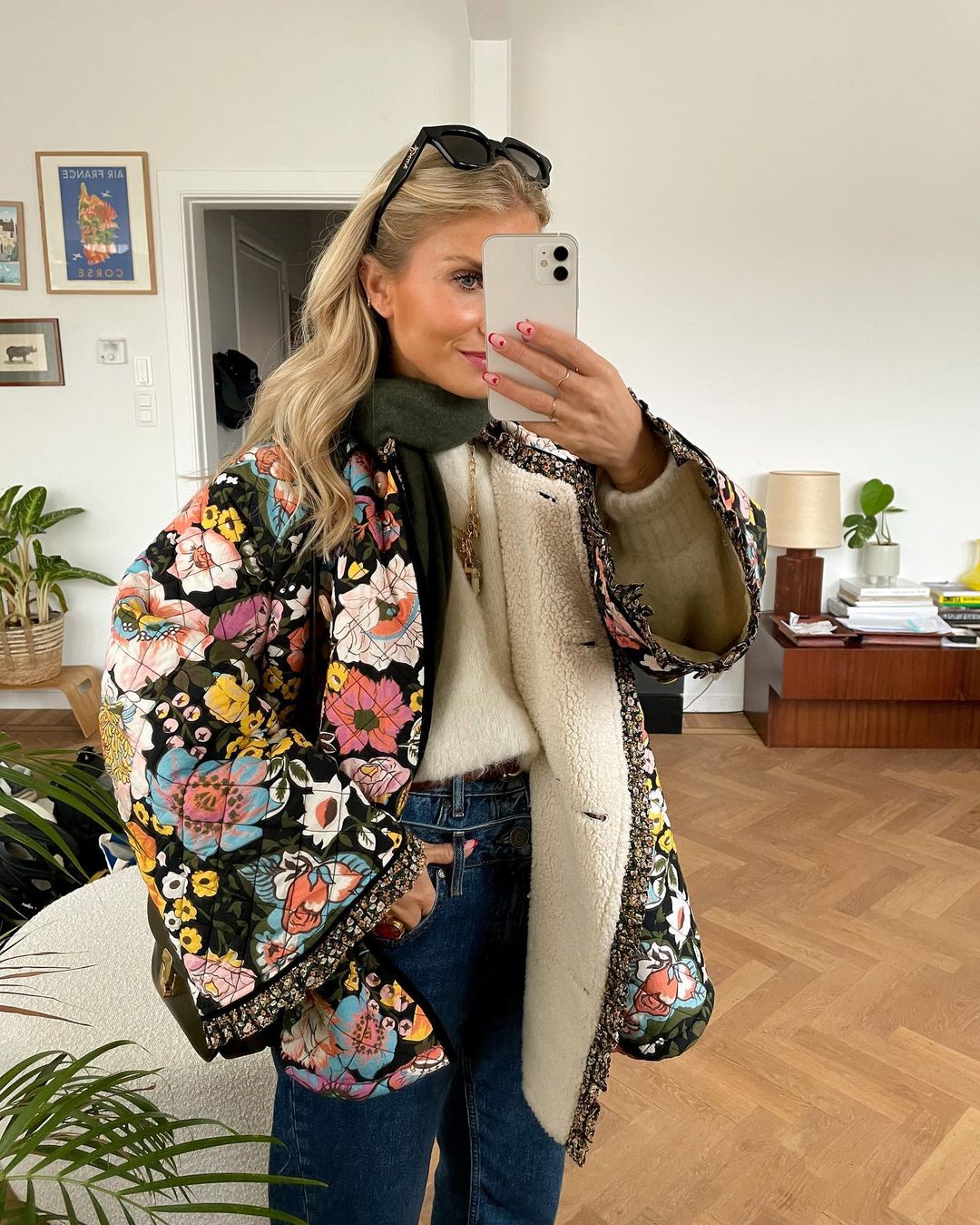 Blumengemusterte WendNord Taschenlouson Wärme und Stil in Einem Boho-design