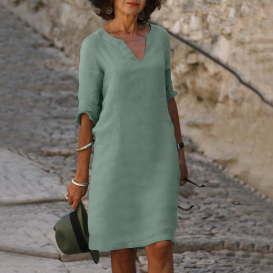 Elegantes Sommerkleid mit V-Ausschnitt