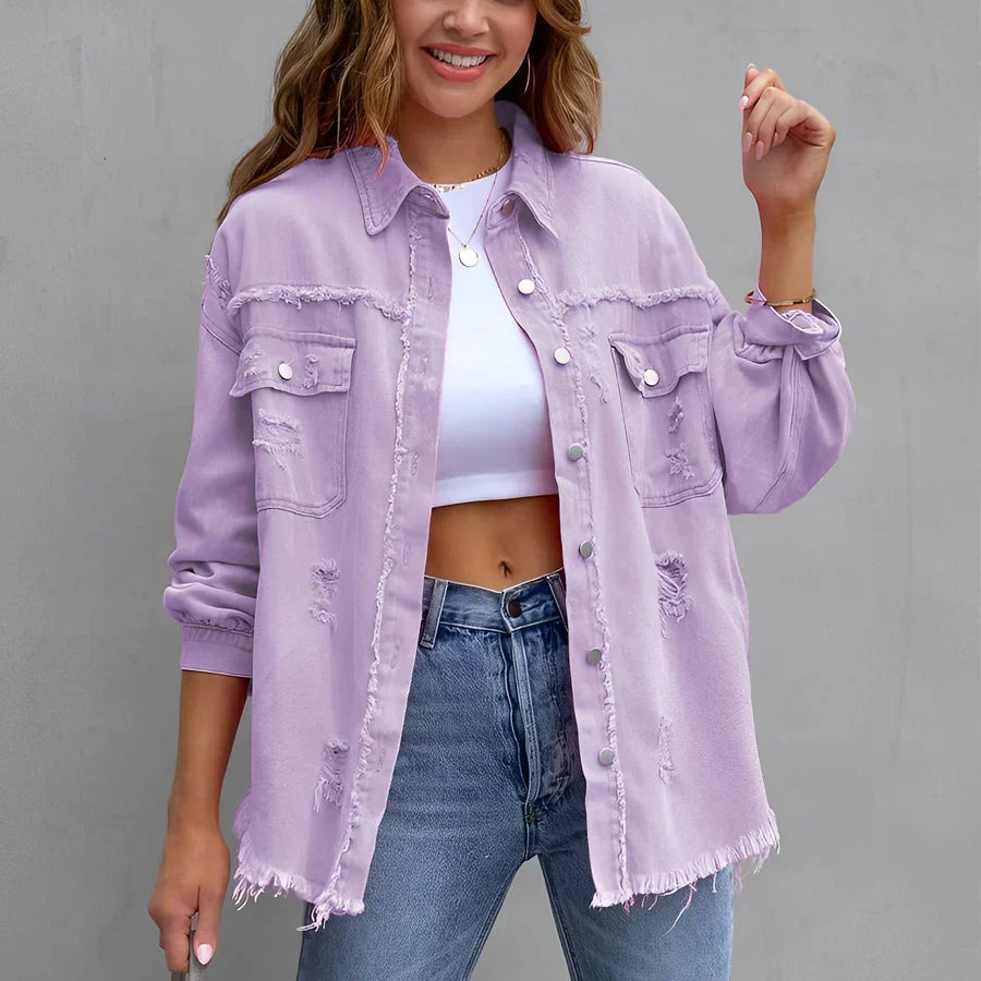 Zerrissenes Denim-Hemd mit Knopfleiste