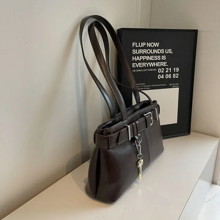 Nord Taschen | Elegant Leather Handbag with Shoulder Strap