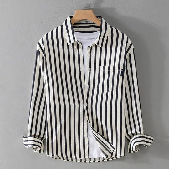 Stylisches Gestreiftes Button-Down Hemd