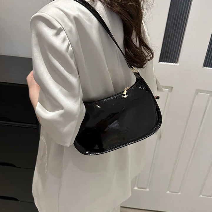 Nord Taschen | Small Patent Handbag