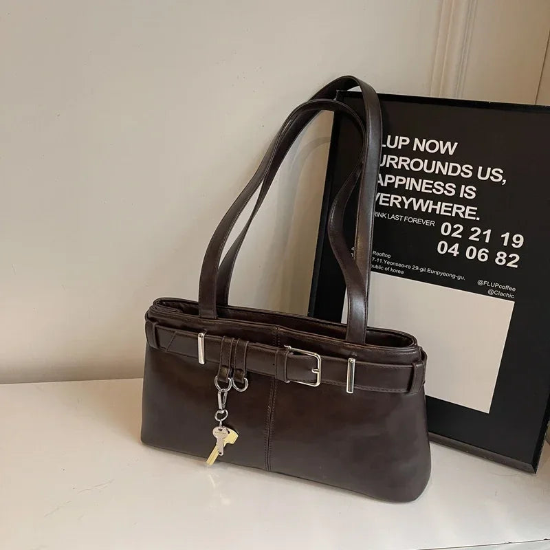 Nord Taschen | Elegant Leather Handbag with Shoulder Strap