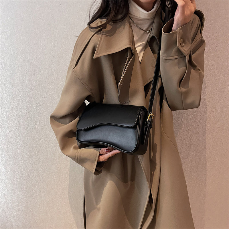 Vintage Leder Crossbody-Taschen Kleine Umhängetasche Stilvolle Armpit Handtaschen und Geldbörsen