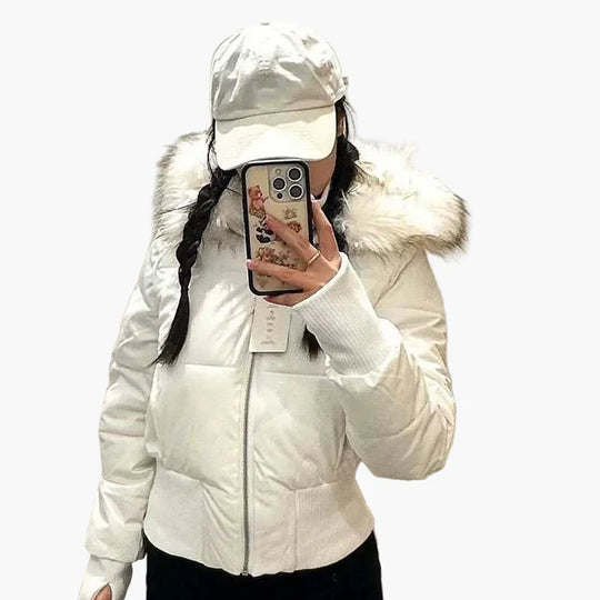 Winterjacke mit Kapuze und Fellkragen - Modische, Taillierte Übergangsjacke für Herbst und Winter - Vittorelli