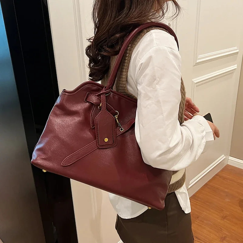 Nord Taschen | Large Smooth Leather Handbag