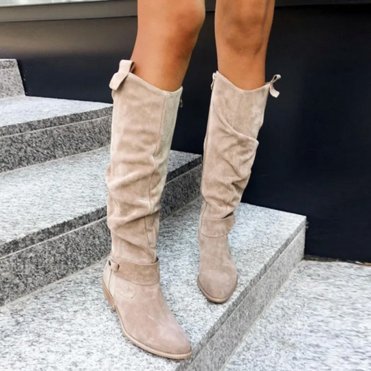 Bequeme Cowboy Stiefel mit Verspielten Details und Eleganter Ausstrahlung
