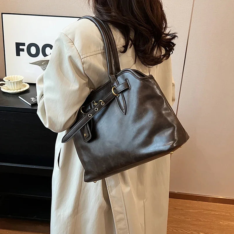 Nord Taschen | Large Smooth Leather Handbag