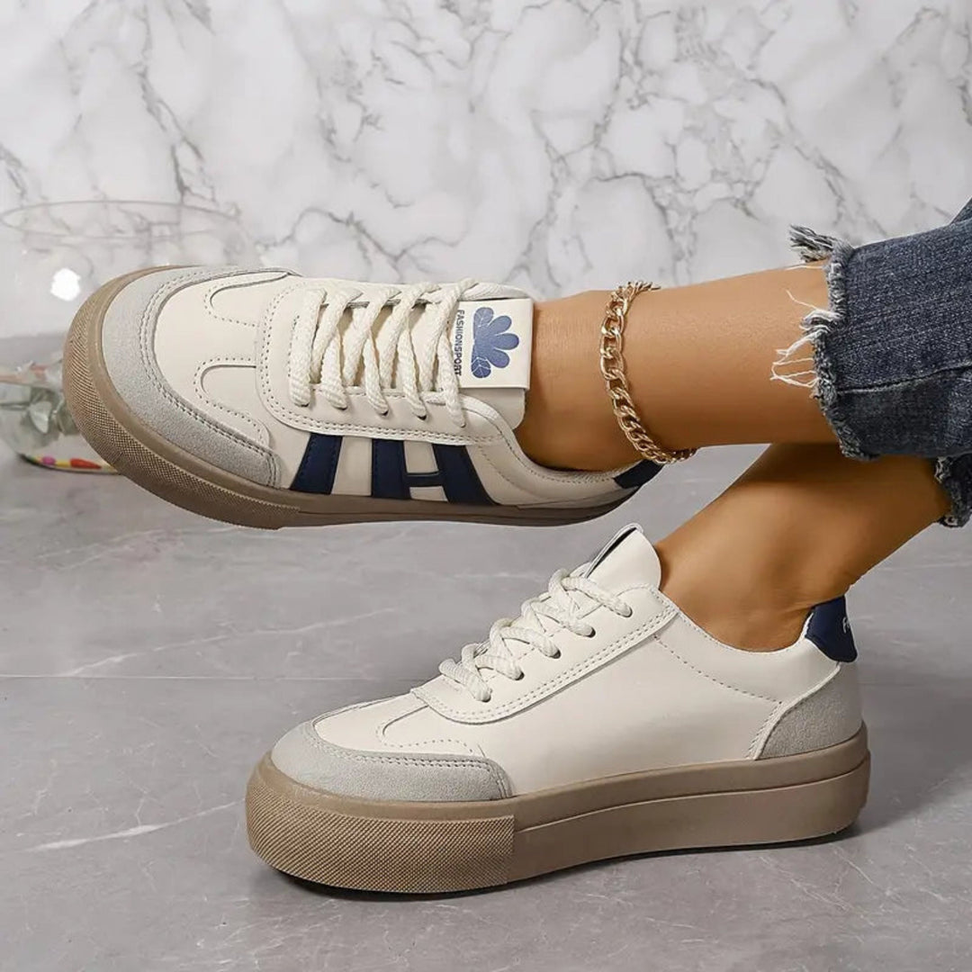 Sneaker | 3 Streifen | Schnürung | Weiße Sneaker | Damenschuhe
