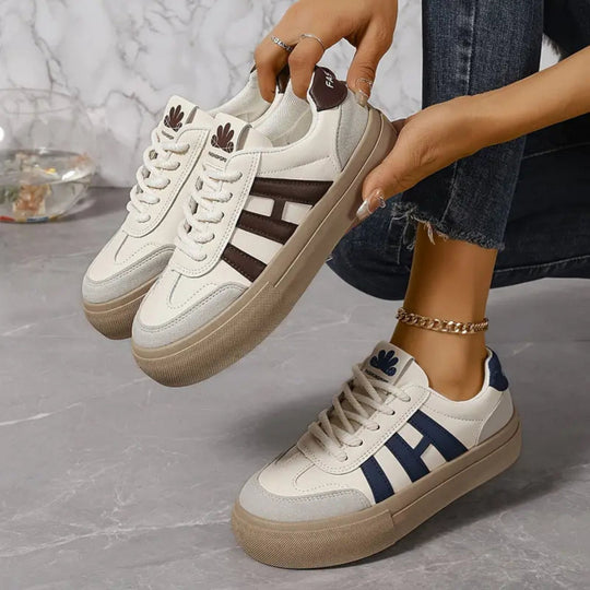 Sneaker | 3 Streifen | Schnürung | Weiße Sneaker | Damenschuhe - Arvani