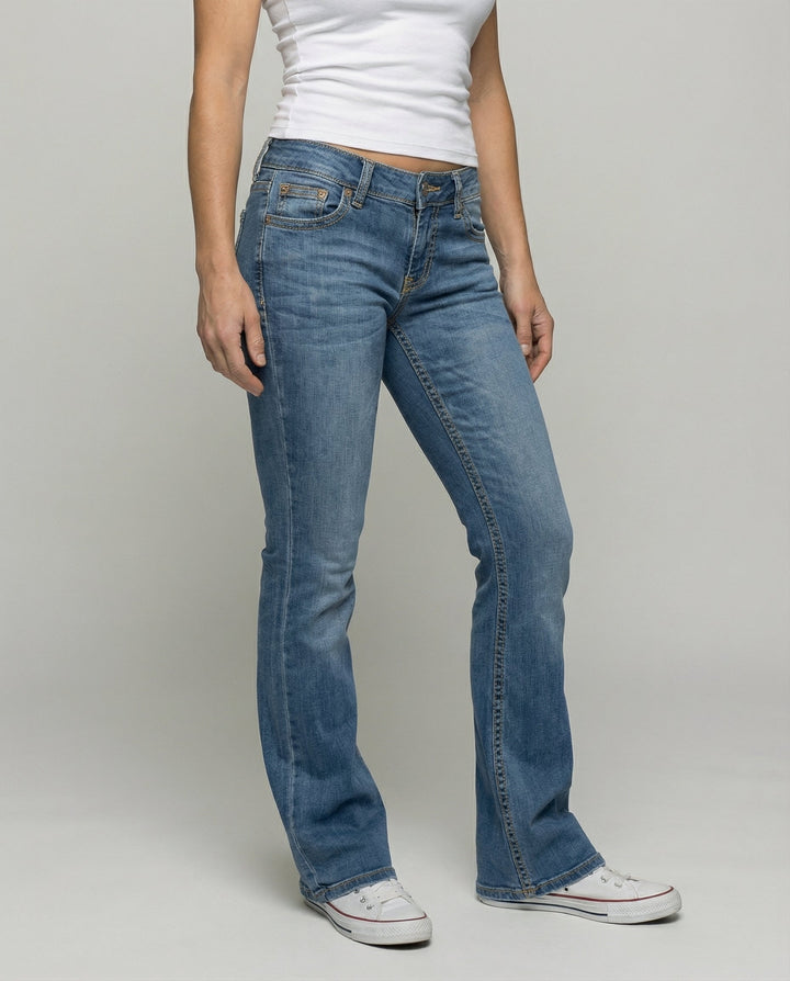 Lässige Flared Damen Jeans