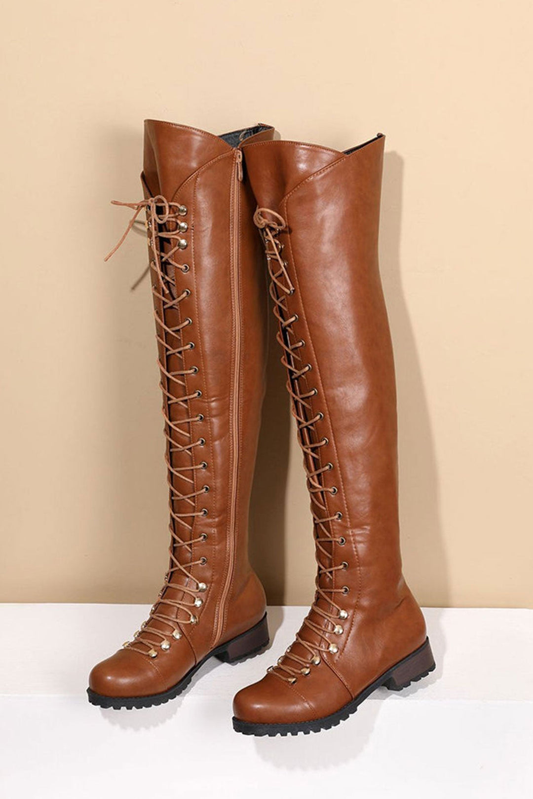 Over-The-Knee Stiefel mit Schnürsenkeln