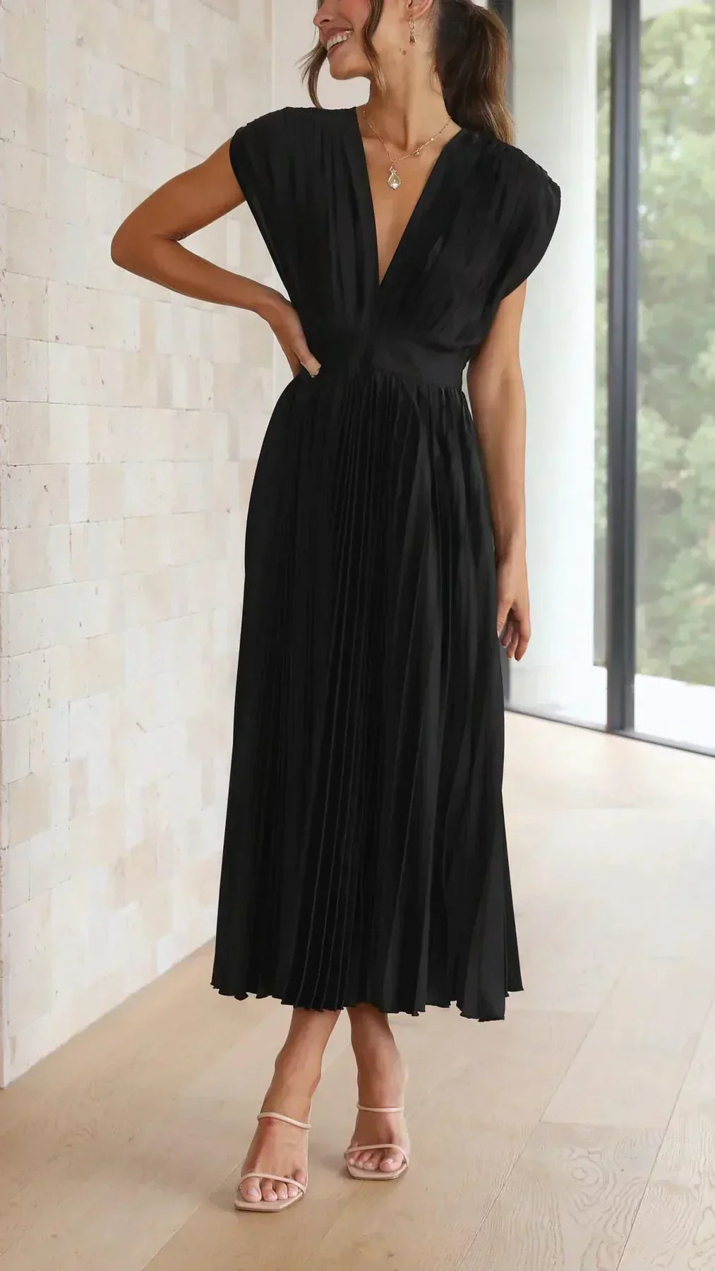 Ärmelloses, Plissiertes Midikleid