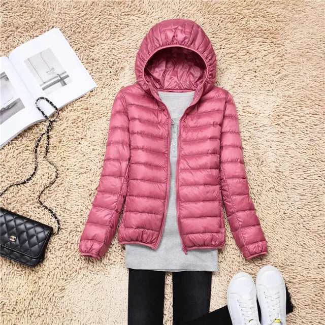 Leichte und praktische Daunenjacke für Frauen
