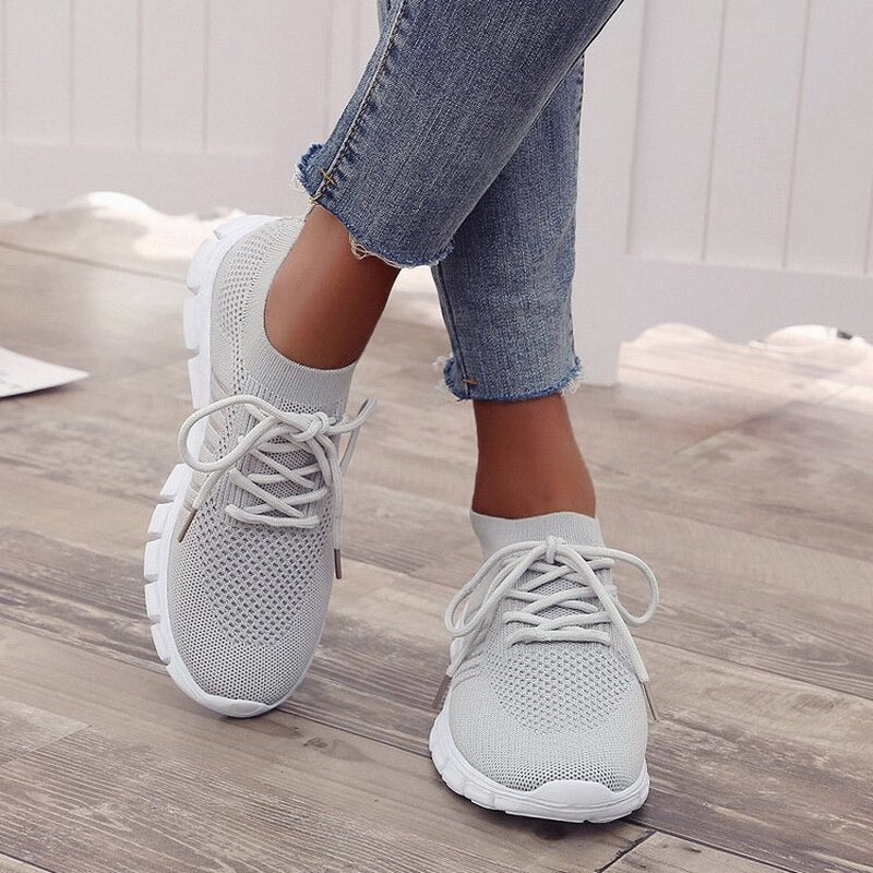 Modische Turnschuhe für Damen