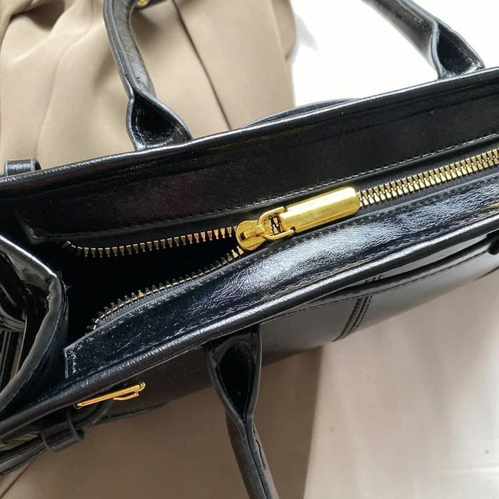 Nord Taschen | Schultertasche mit strukturiertem Gürtel-Detail