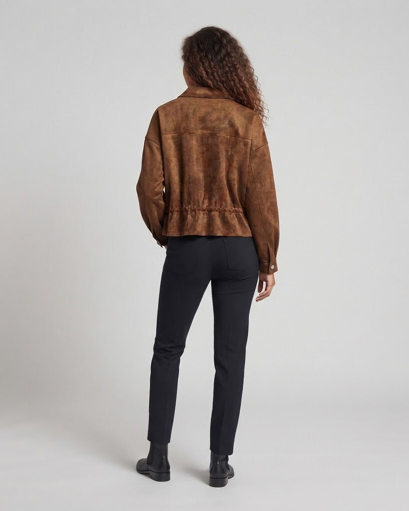 Damen Cropped Blousonjacke im Velours‑Look mit Kordelzugtaillierung und Pattentaschen Nord Taschen