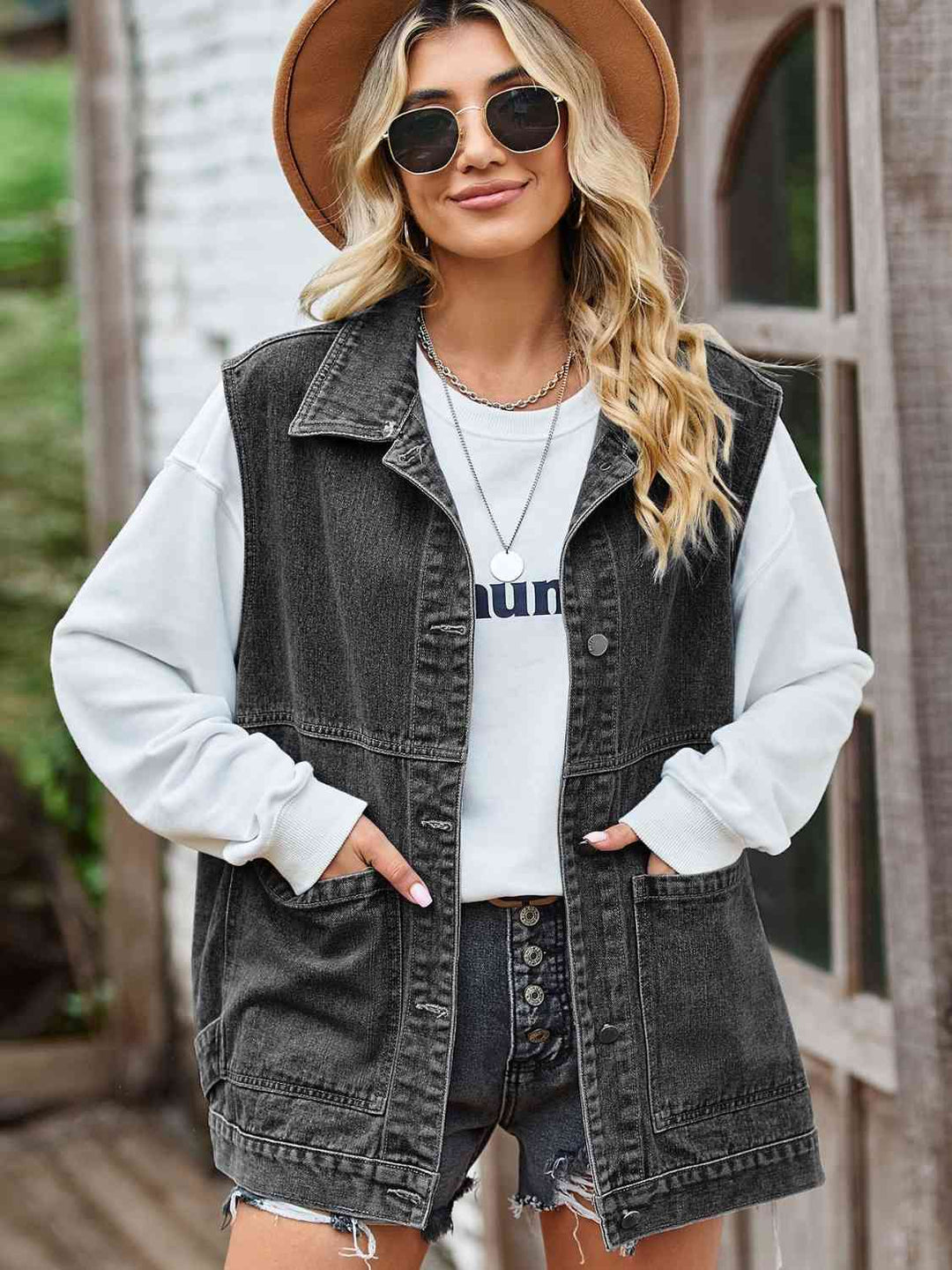 Knopf-Front Ärmellose Jeansjacke - Vittorelli