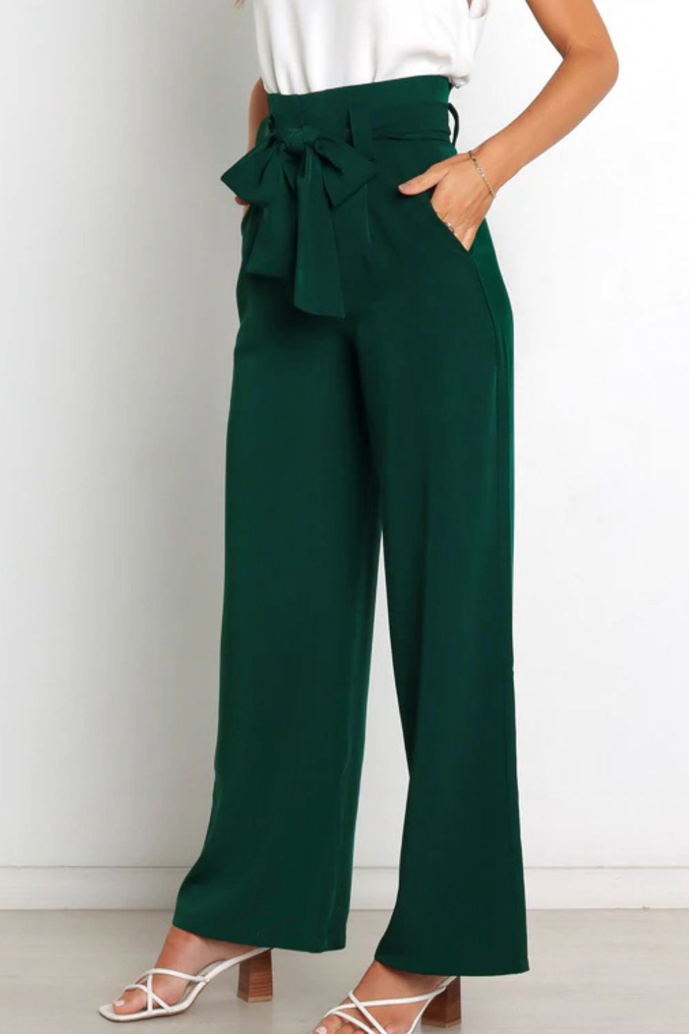 Hohe Taille Paperbag Hose mit Schleifendetail