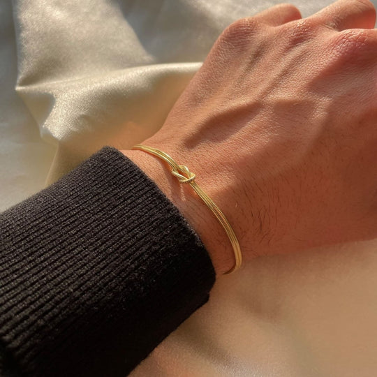 Elegantes LiNord Taschenesknoten Armband für Damen