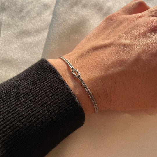Elegantes LiNord Taschenesknoten Armband für Damen