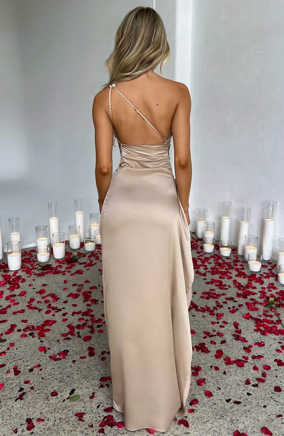 Falten Satin Schlitzkleid
