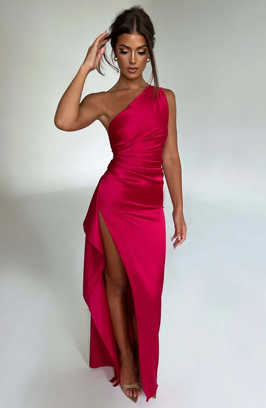 Elegantes Ein-Schulter-Kleid mit Schlitz