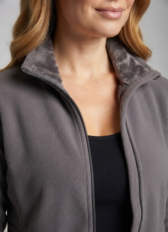 Damen Flauschige Fleecejacke mit Teddyfutter, Stehkragen und Reißverschluss Nord Taschen
