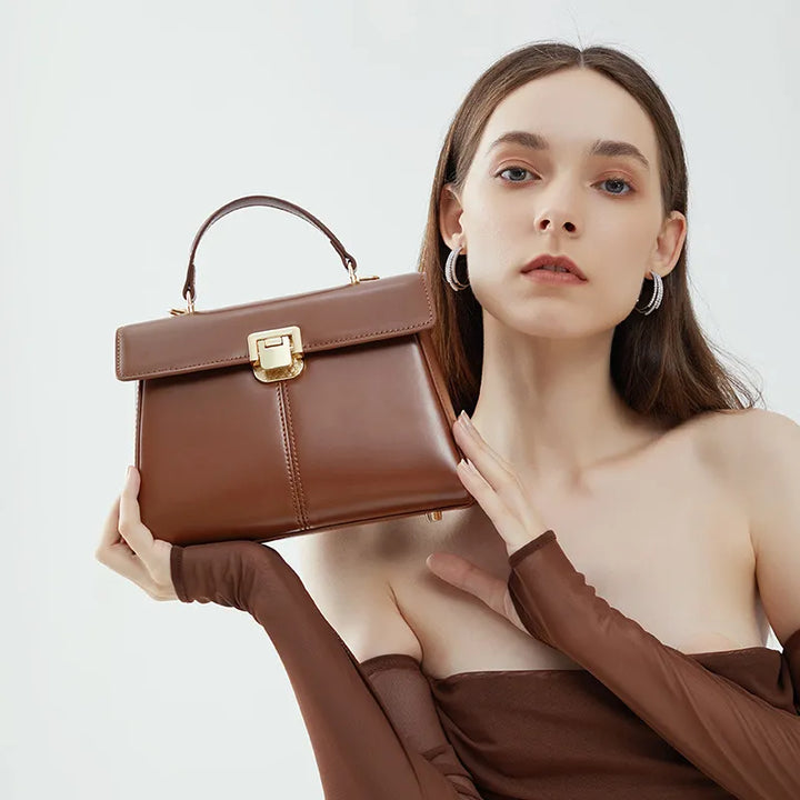 Nord Taschen | Handtasche für Damen - Elegante Schultertasche mit praktischem Verschluss und kompaktem Design