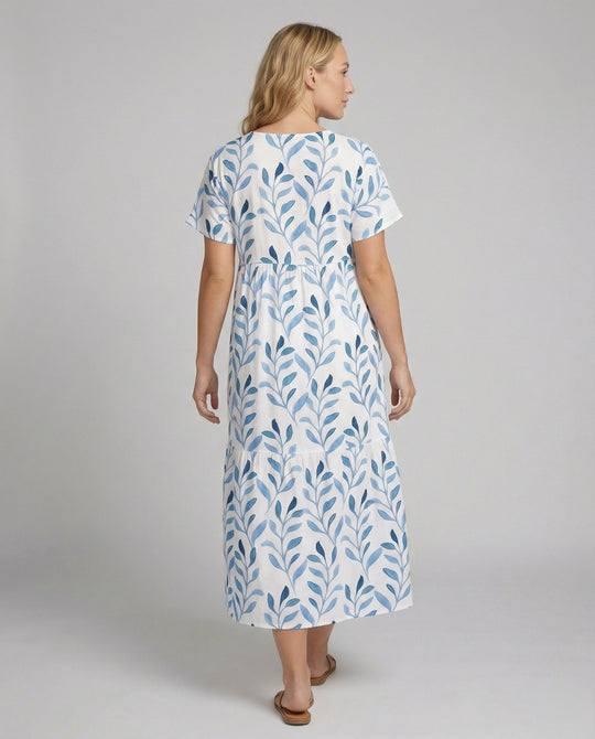 Luftiges Sommerkleid mit kurzen Ärmeln und Allover-Blattdruck