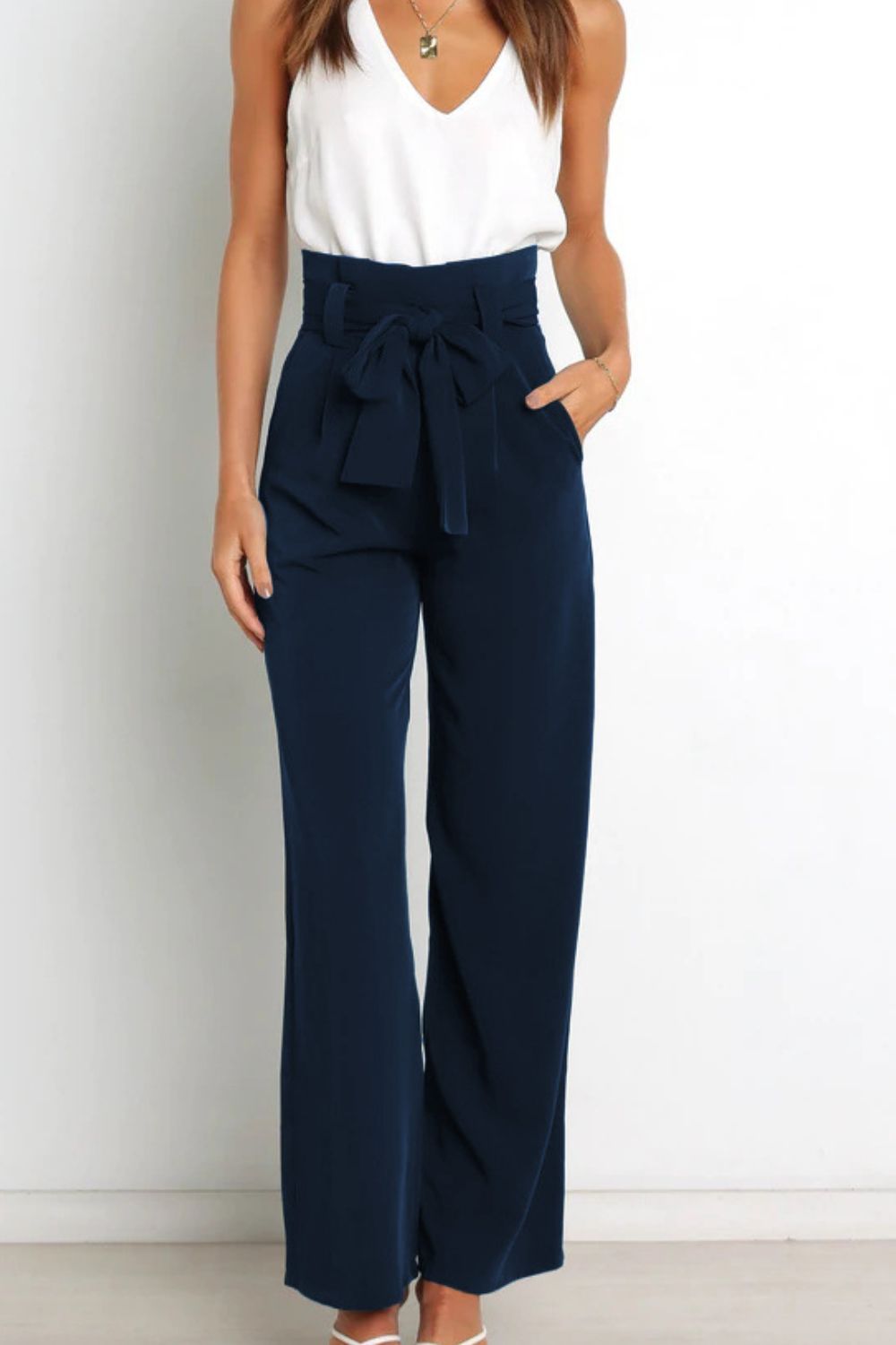 Hohe Taille Paperbag Hose mit Schleifendetail