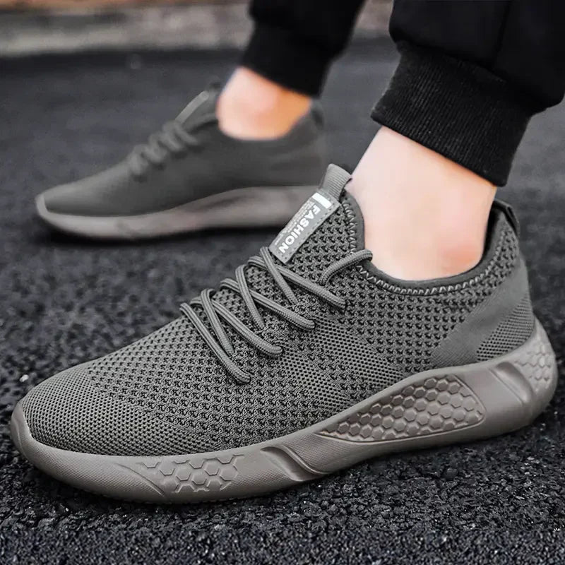Leichte, atmungsaktive laufschuhe