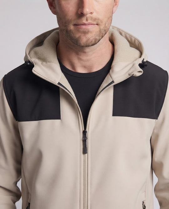 Herren Softshell-Kapuzenjacke mit wärmender Fleece-Innenlage und winddichter, wasserabweisender Oberfläche Nord Taschen