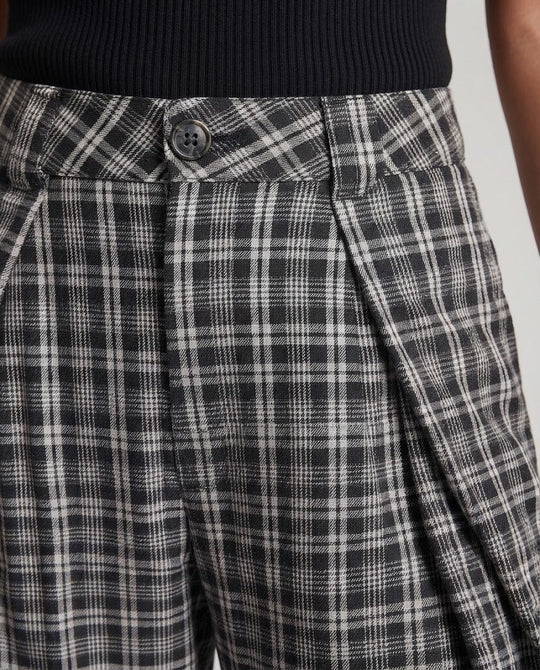 Frauenweite Karottenhose mit Falten Nord Taschen