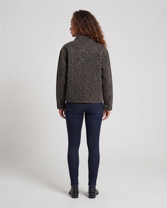 Damen Oversized Jeansjacke im Leoprint mit durchgehendem Reißverschluss und Hemdkragen Nord Taschen