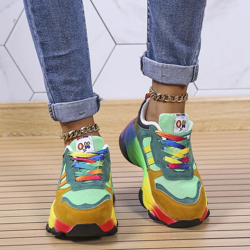 Stilvolle bunte orthopädische Sneakers