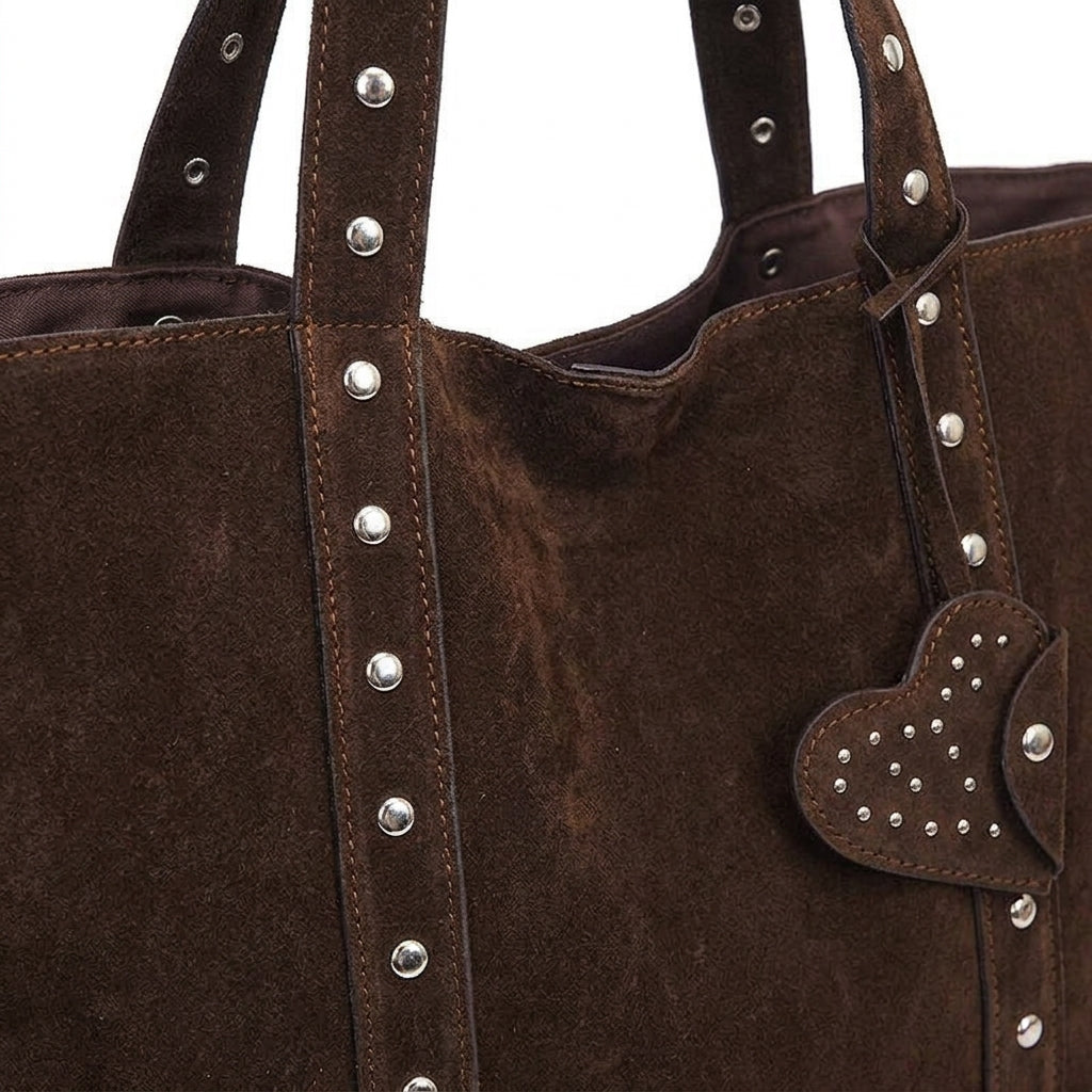 Nord Taschen | Große Wildleder Schultertasche mit Nieten-Detail