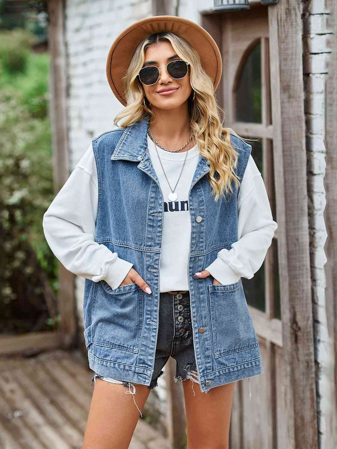 Knopf-Front Ärmellose Jeansjacke - Vittorelli