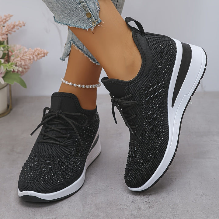 Elegante Sneakers mit Strasssteinen