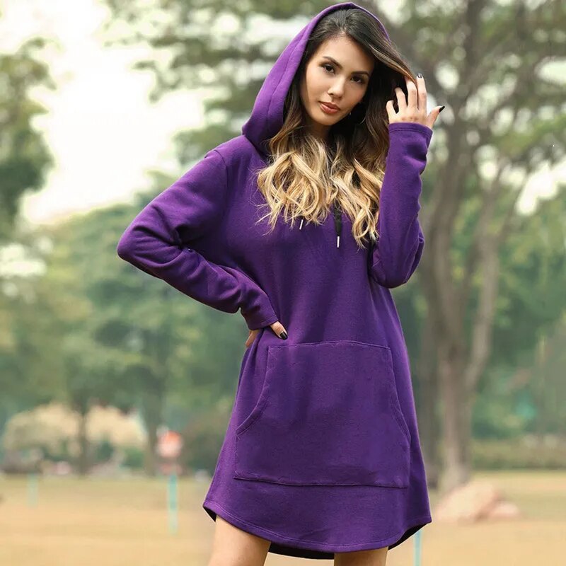 Gemütliches Langes Sweatshirt-Kleid mit Kapuze