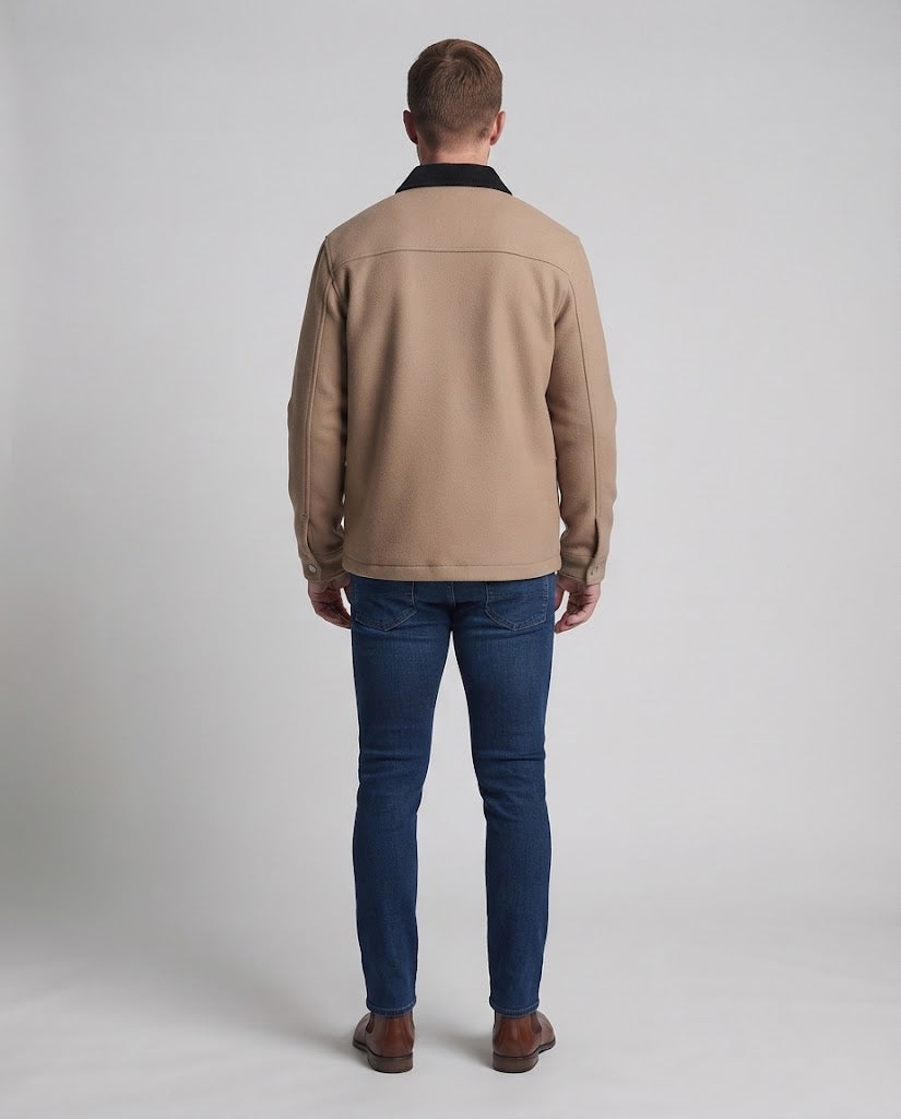 Herren Kurzjacke im Worker‑Stil mit Kontrastkragen und großen aufgesetzten Taschen Nord Taschen