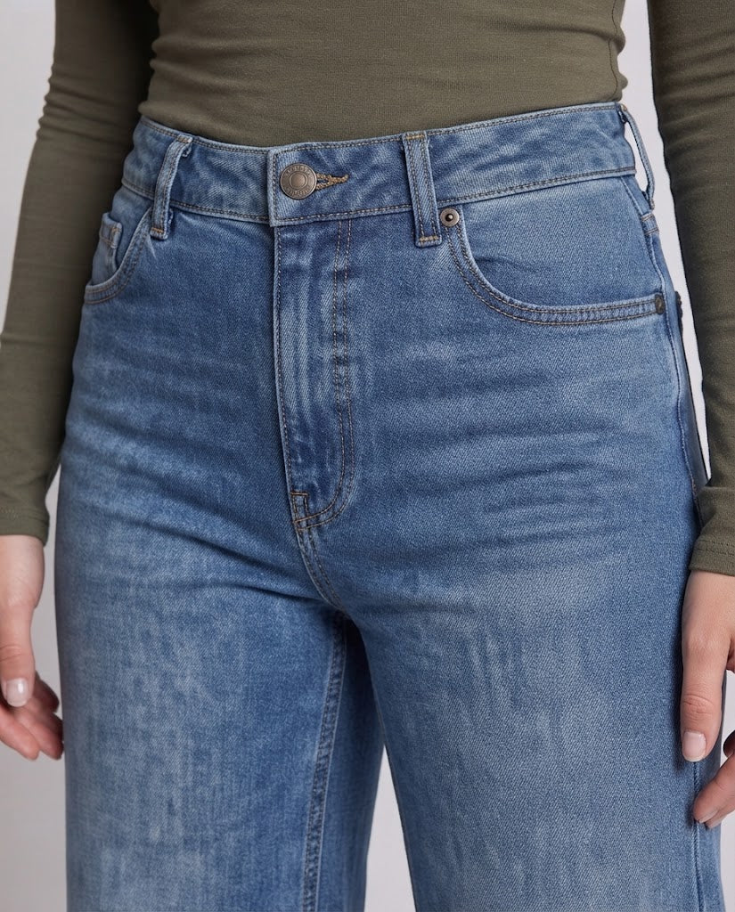 Damen Hochtaillierte Wide‑Leg Denim‑Jeanshose mit extra weitem Schlag und Clean‑Finish Nord Taschen