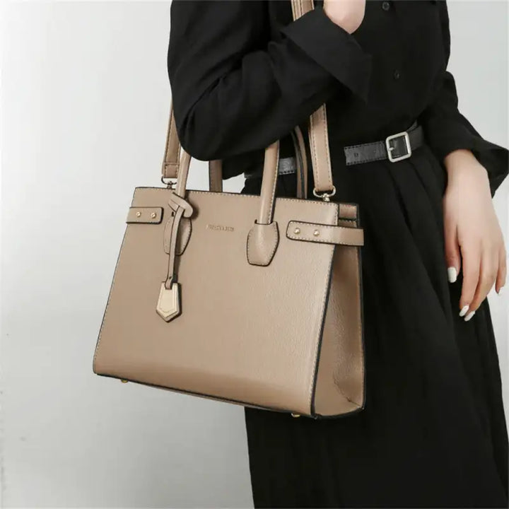 Nord Taschen | Rectangular Shoulder Bag in Leather
