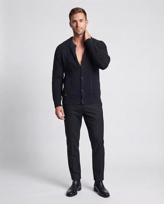 Herren Grobgestrickter Zopfmuster-Cardigan mit Knopfleiste, Rundhals und Eingrifftaschen Nord Taschen