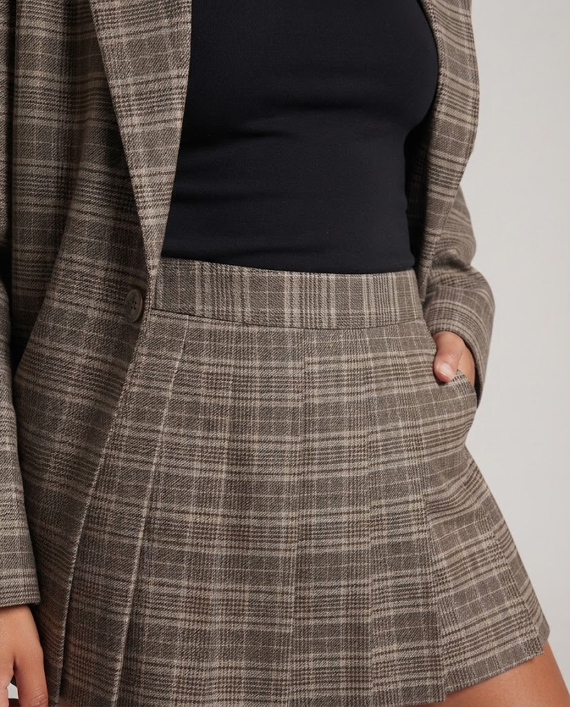 Damen Zweiteiliges Glencheck-Blazer- und Plissee-Minirock-Set mit Oversize-Schulter Nord Taschen