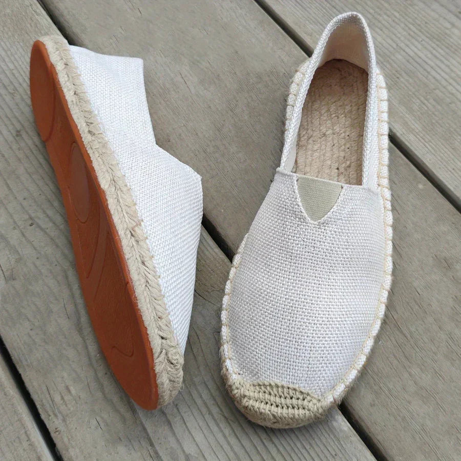 Atmungsaktive Espadrilles mit Graffiti-Sohle