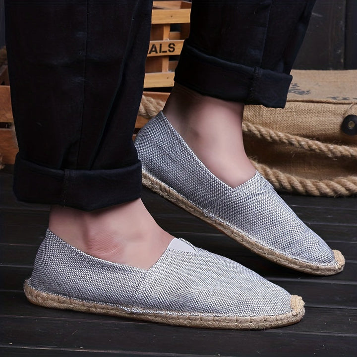 Atmungsaktive Espadrilles mit Graffiti-Sohle