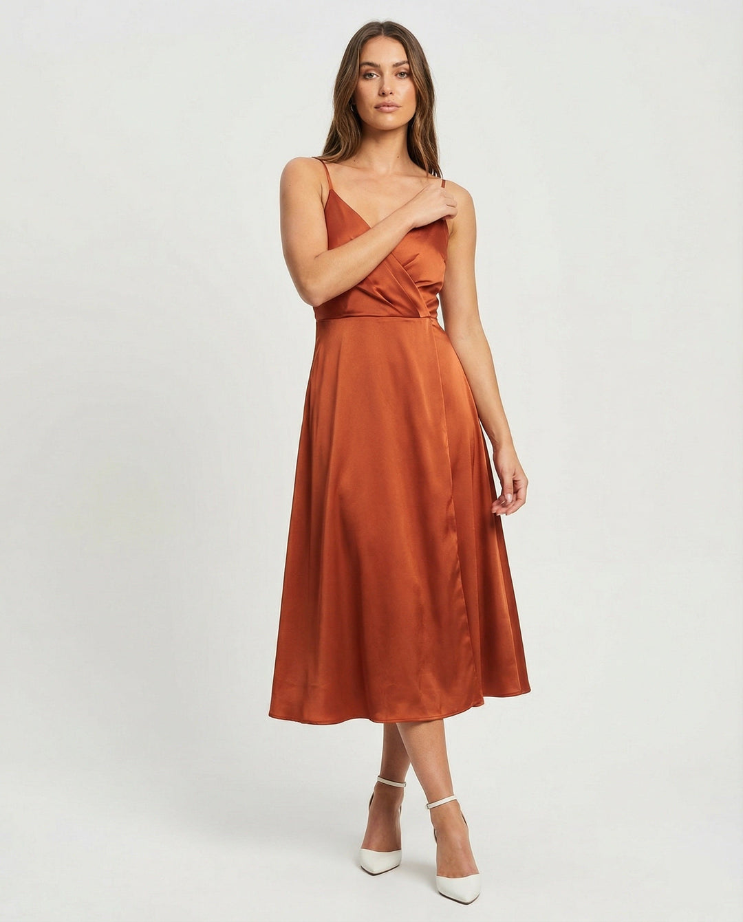 Stylisches Träger-Midi-Kleid