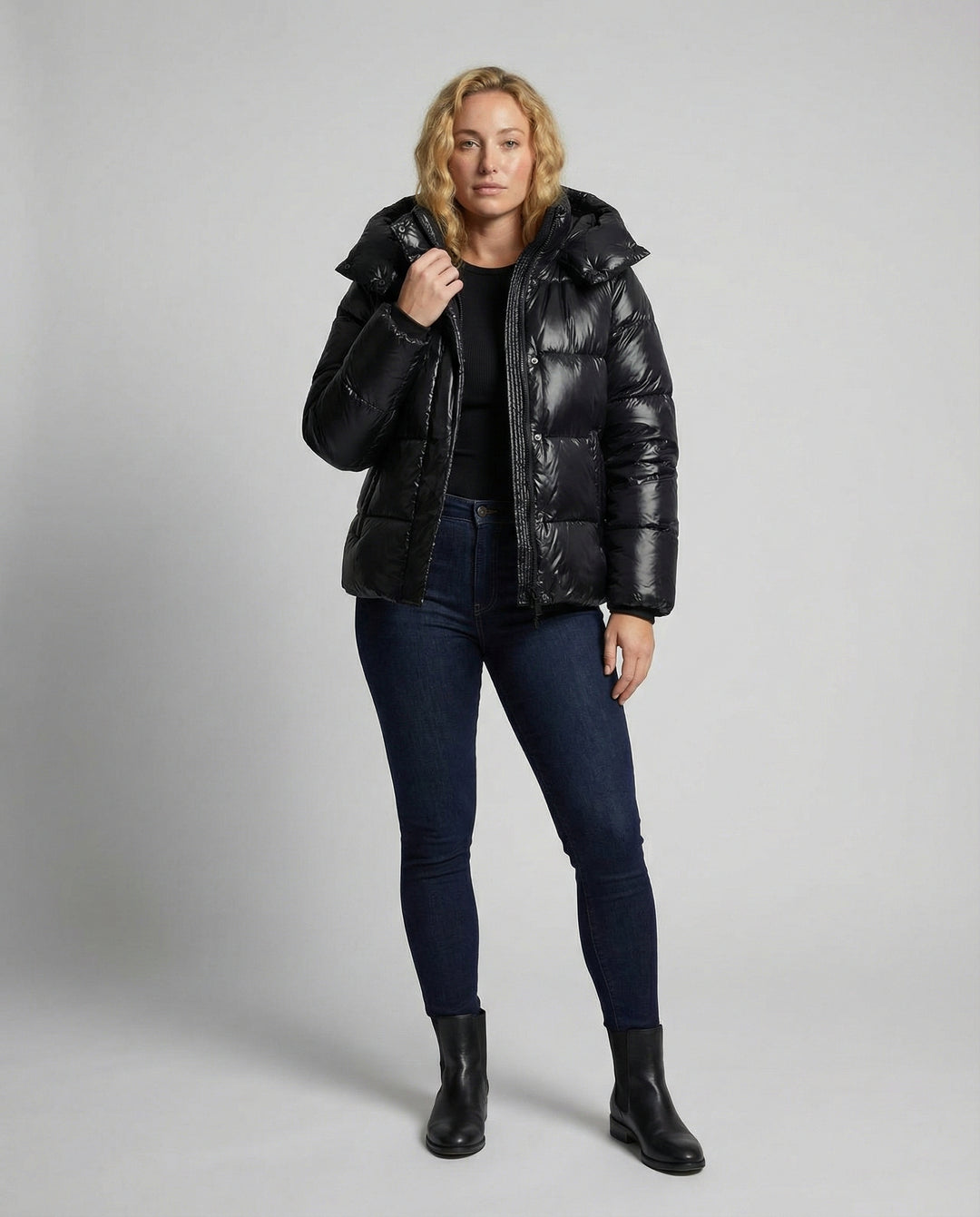 Damen sportliche Steppjacke mit Kapuze | Fudus