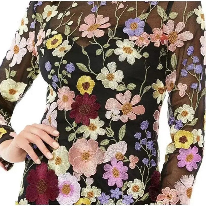Einzigartiges Handgemachtes Blumenkleid - Arvani